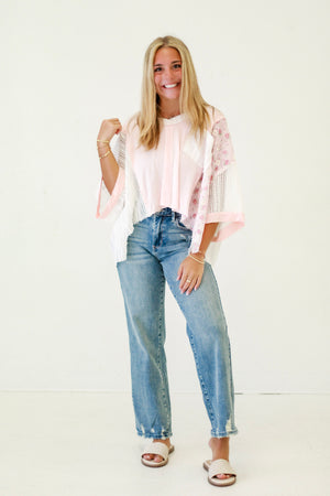 Relaxed Vibe V-Neck Top in Pale Pink